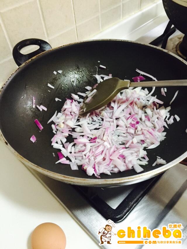 创意紫米茄汁蛋包饭的做法 步骤4